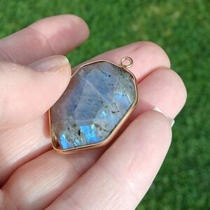 New Faceted Natural Blue Flame Labradorite Gold Wrapped Pendant. 